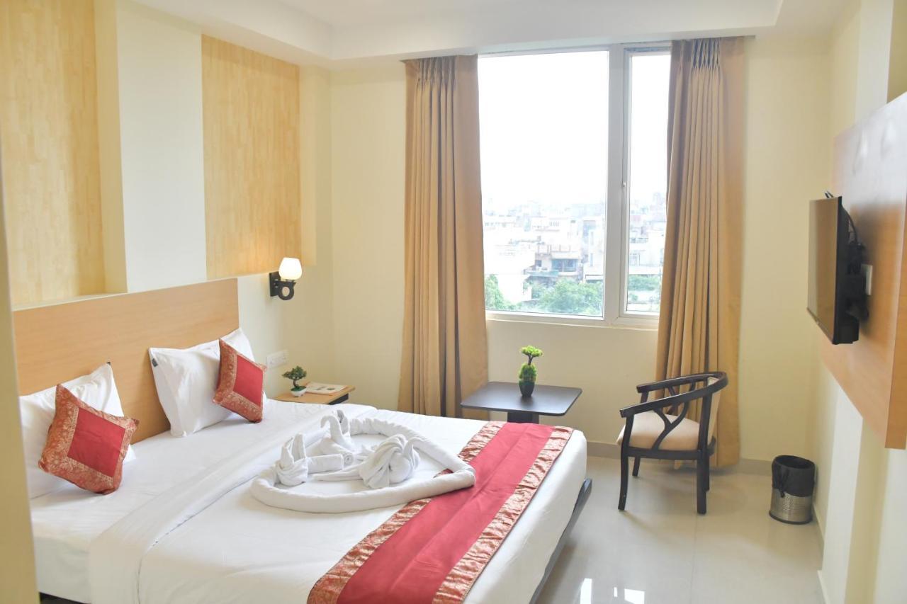 Hotel Yatharth Inn Varanasi Exteriör bild