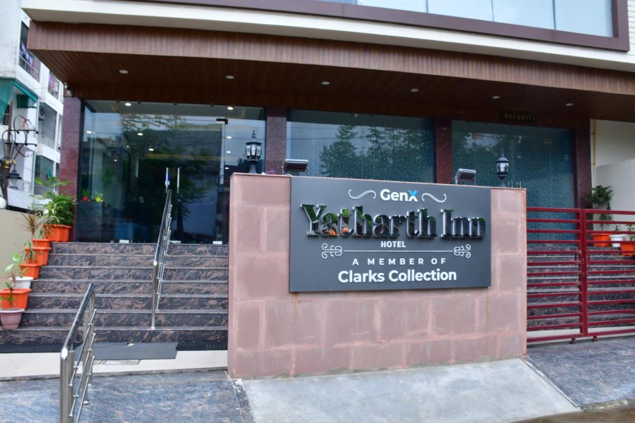 Hotel Yatharth Inn Varanasi Exteriör bild