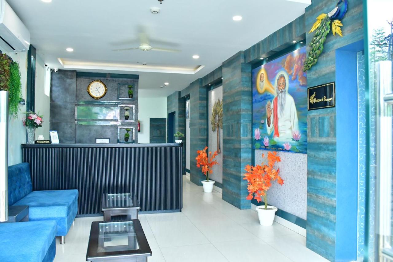 Hotel Yatharth Inn Varanasi Exteriör bild